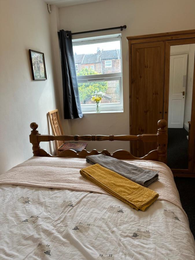 Luton From Bed and breakfast Luton (Bedfordshire)